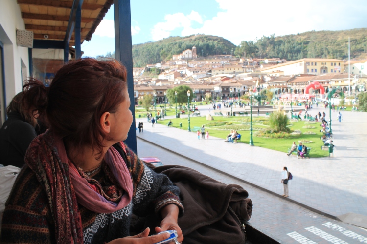 Chilling at the Plaza de Armas in Cusco, with coffee and cake :)